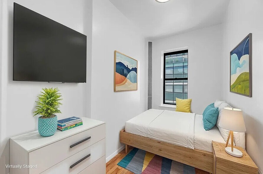 Building Photo - 122 Norfolk St