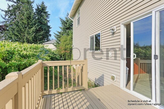 Building Photo - 3626 152nd St SE
