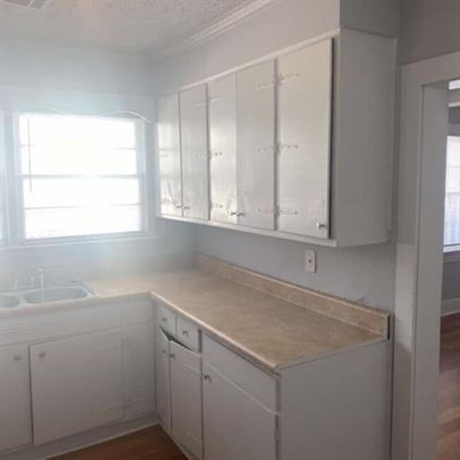 Building Photo - 129 N 11th St