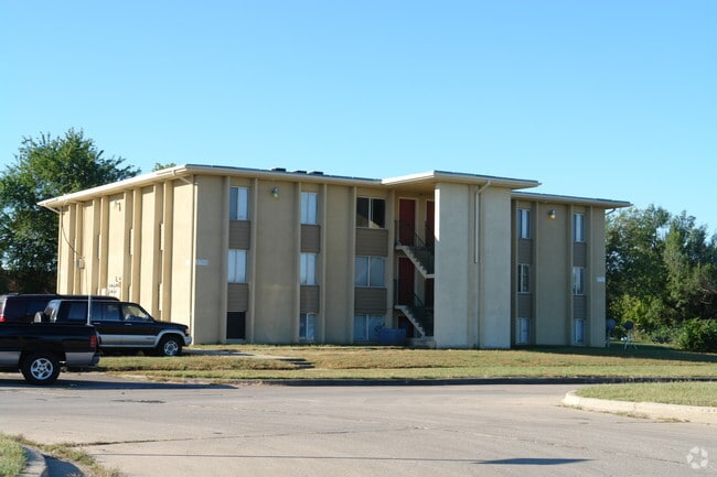 Building Photo - South Creek Apartments