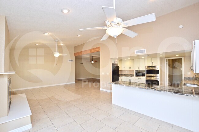 Building Photo - Beautiful Phoenix Property!