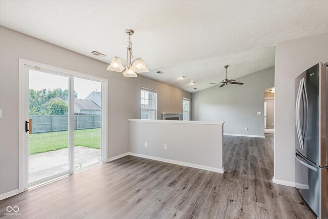 Building Photo - 9645 Claymore Dr