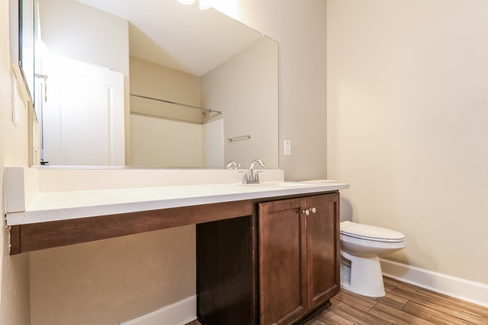 Building Photo - 15862 W Desert Hills Dr