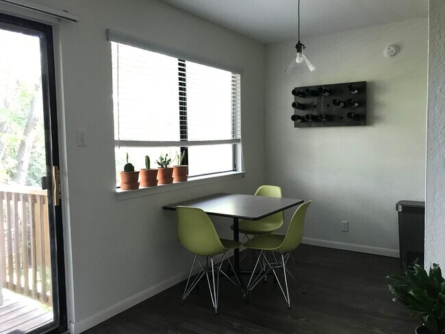 Building Photo - 600 Ramble Lane