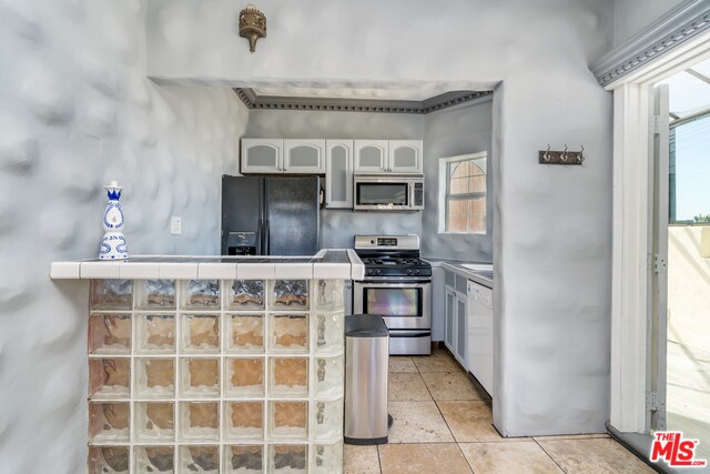 Building Photo - 2062 Ivar Ave