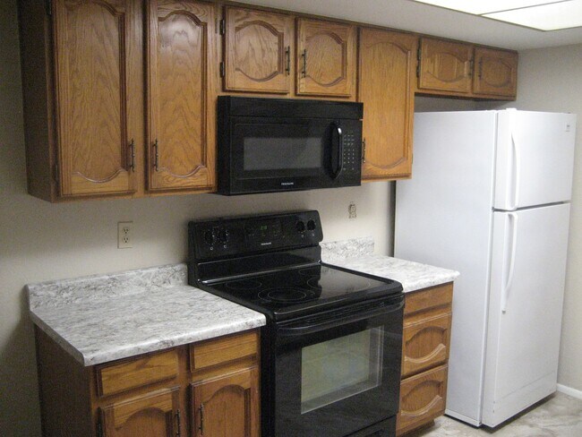 Building Photo - 9117 E Evans Dr