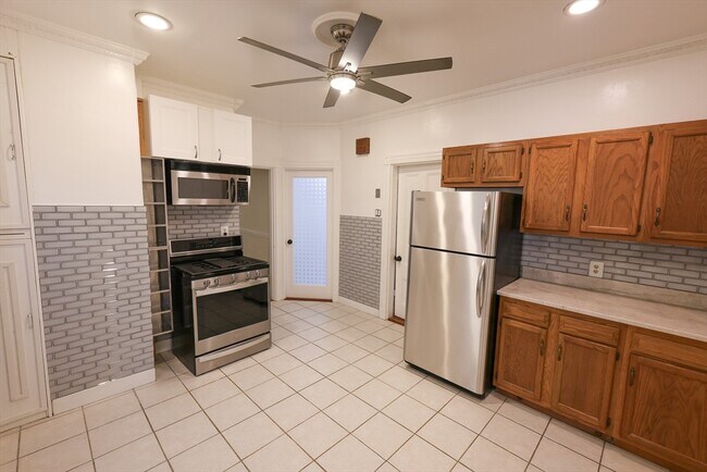 Primary Photo - 369 Savin Hill Ave