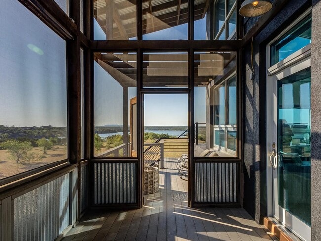 Building Photo - 46 Bonita Vista Dr