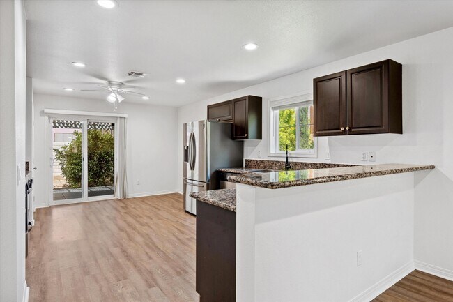 Building Photo - 51735 Avenida Obregon