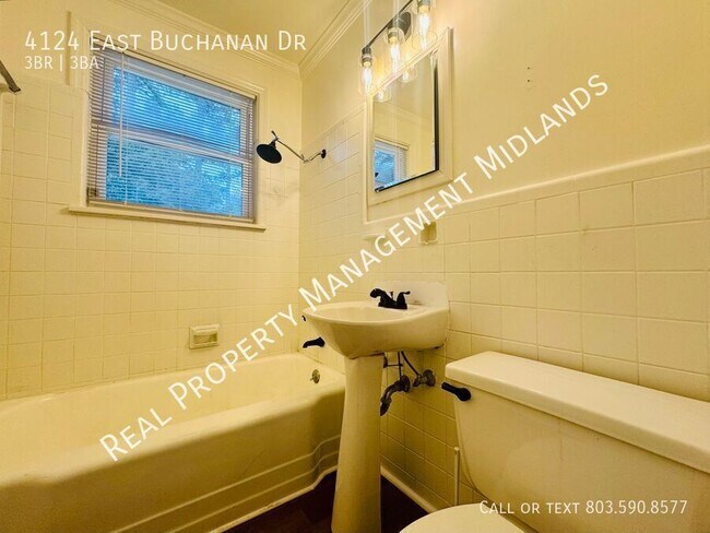 Building Photo - 4124 E Buchanan Dr
