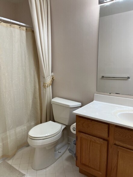 Building Photo - 3505 Cherryvale Dr