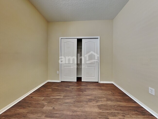 Building Photo - 10642 Dawns Light Dr