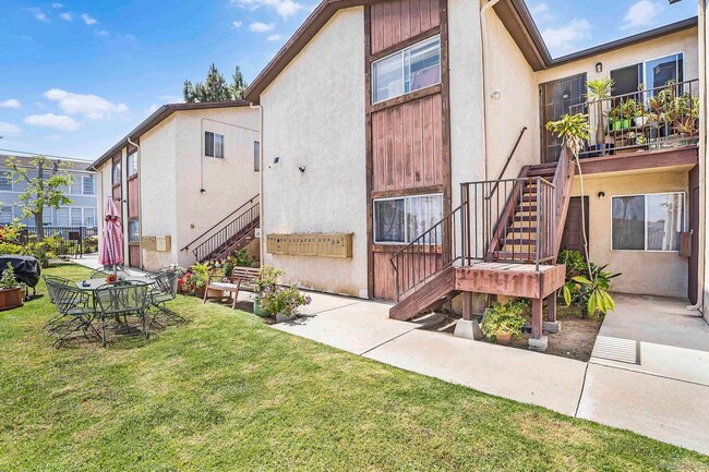 Building Photo - 2481 Ulric St