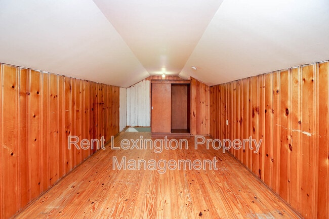 Building Photo - 1771 Harrodsburg Rd