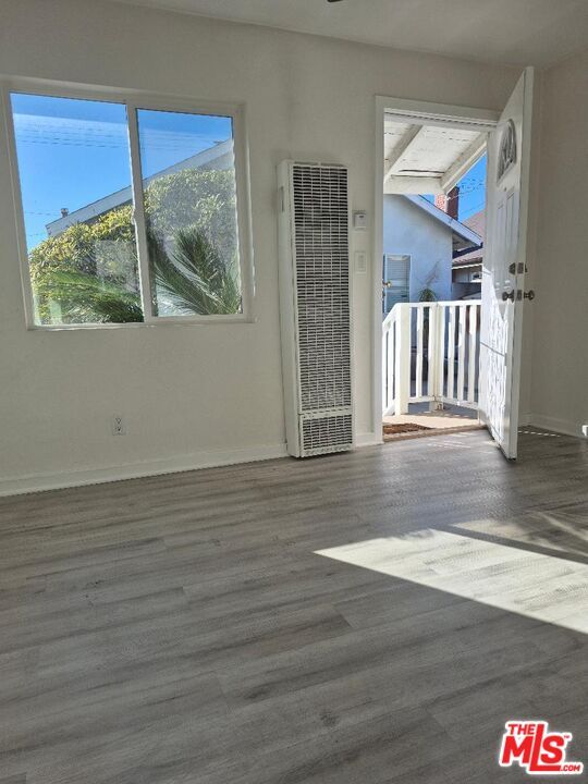 Building Photo - 15422 S Catalina Ave