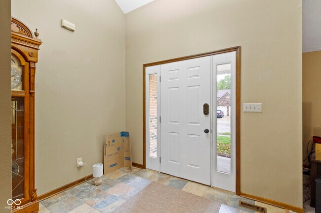Building Photo - 9161 Champton Dr