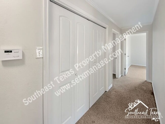 Building Photo - 2749 Rose Ave