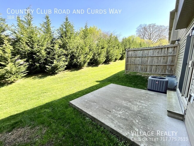Building Photo - 721 Country Club Rd