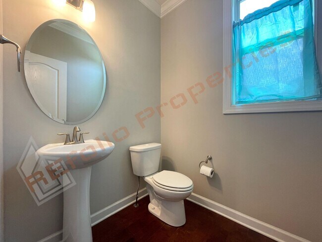 Building Photo - Gorgeous 5 Bedroom Home with First Floor In-law Suite & 3 Car Garage, Golf Course, Pool, Tennis a...