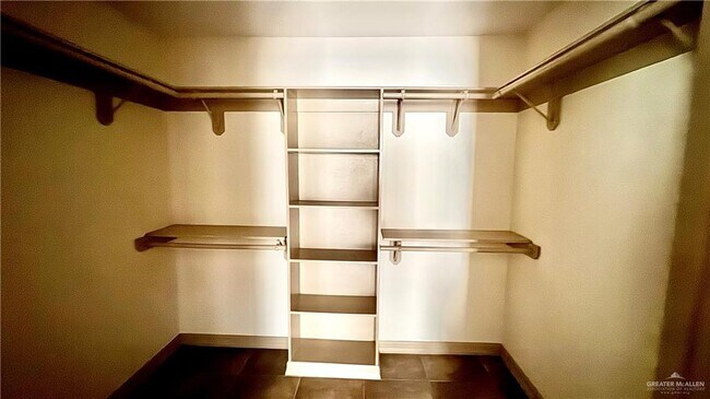 Building Photo - 22 Quail Ave