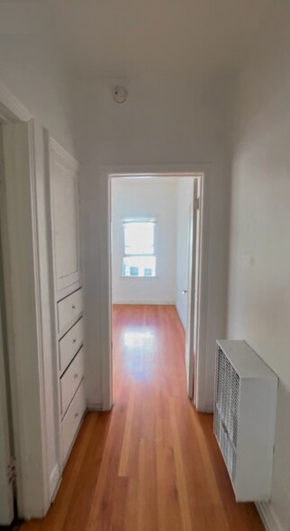 Building Photo - 2006 N Commonwealth Ave