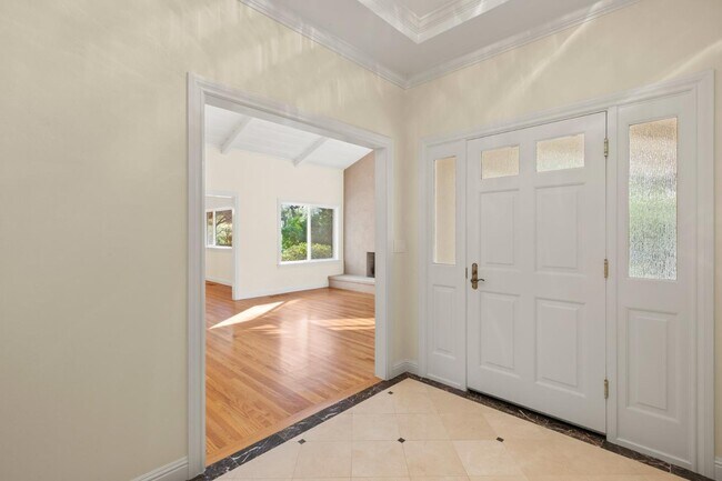 Building Photo - 27696 Vogue Ct