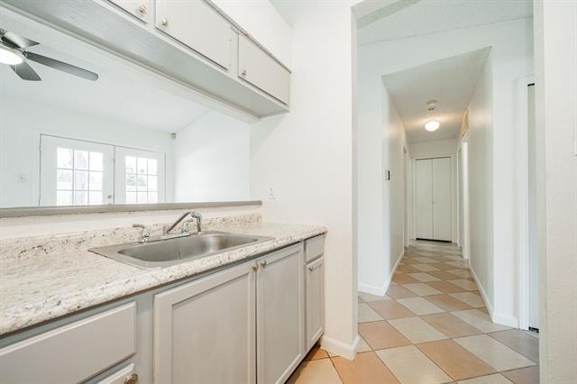 Building Photo - 906 High Country Dr