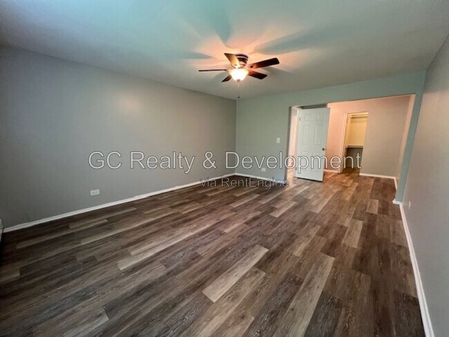 Building Photo - 314 N Warwick Ave