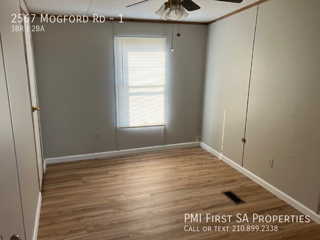 Building Photo - 2567 Mogford Rd