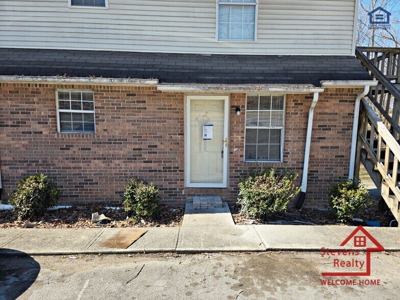 Building Photo - 5344 Dodson Branch Rd