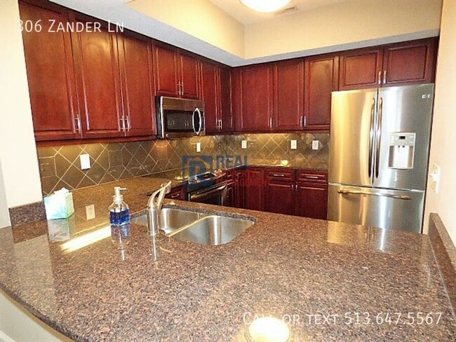 Building Photo - 306 Zander Ln