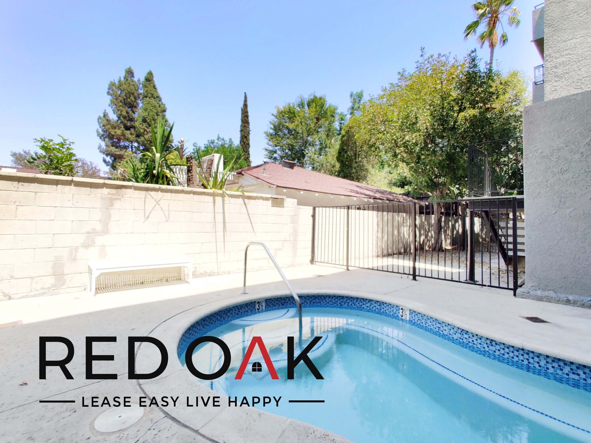 Building Photo - 11817 Victory Blvd