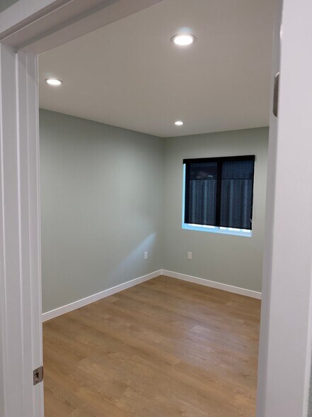 Building Photo - 11736 Success Ave