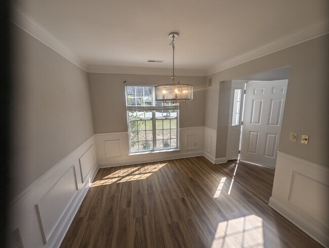 Building Photo - Charming 4 BD Mt. Pleasant Home in Desirab...