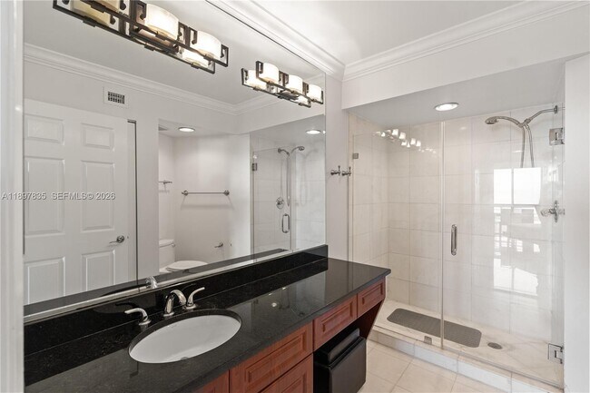 Building Photo - 19101 NE 36th Pl