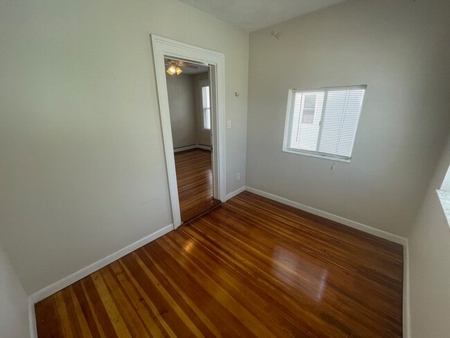 Building Photo - 252 Brown St