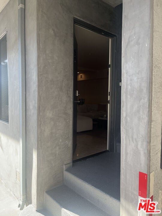 Building Photo - 866 Hilldale Ave