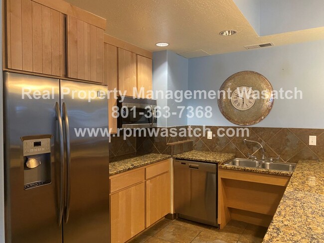 Building Photo - Check Out This Beautiful 2 Bedroom 2 bathr...
