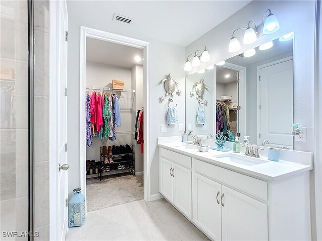 Building Photo - 4664 Arboretum Cir