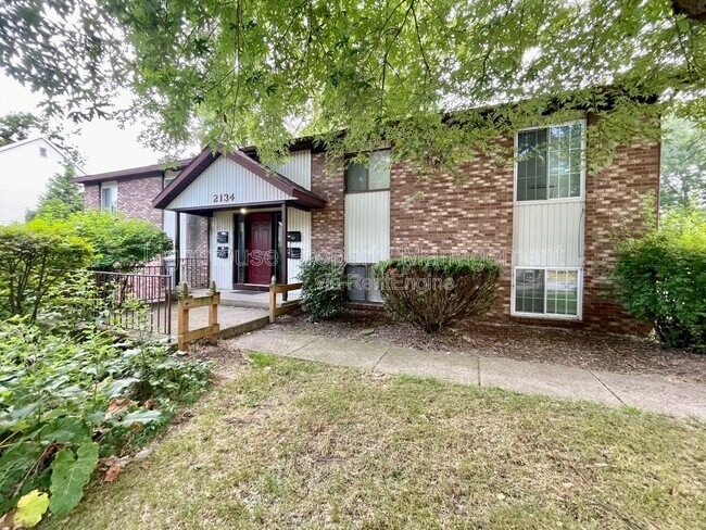 Building Photo - 2134 McKee Ave SW