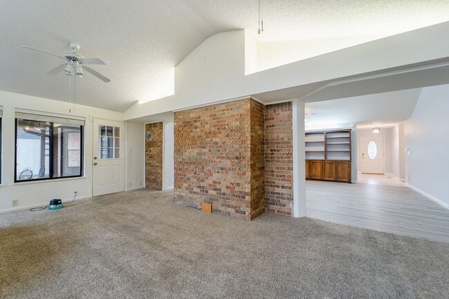 Building Photo - 6 Sonora Way