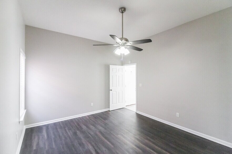 Building Photo - 6799 Showboat Ln