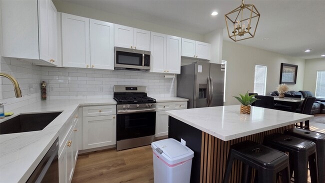 Building Photo - 8113 Miley St