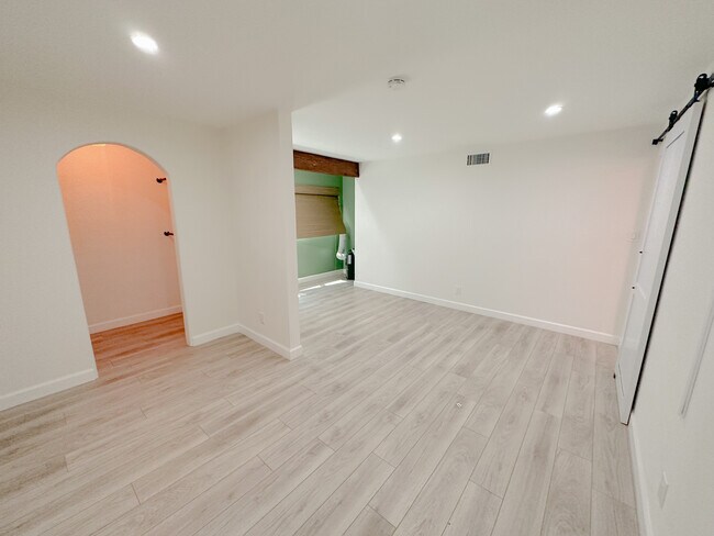 Floorplan - 4251 Duquesne Ave