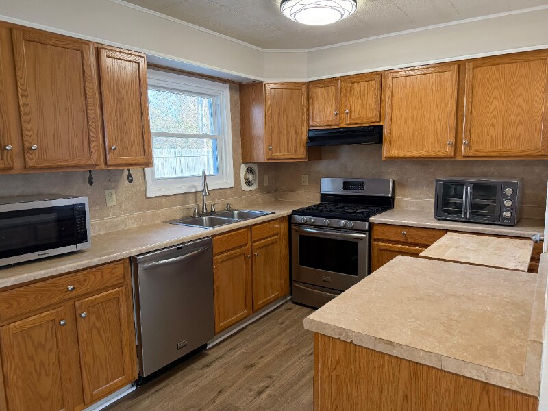 Building Photo - 111 Gunning Bedford Dr