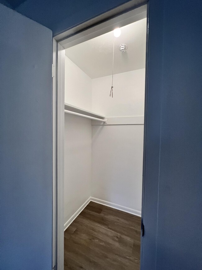 Building Photo - 1402 Missouri Ave