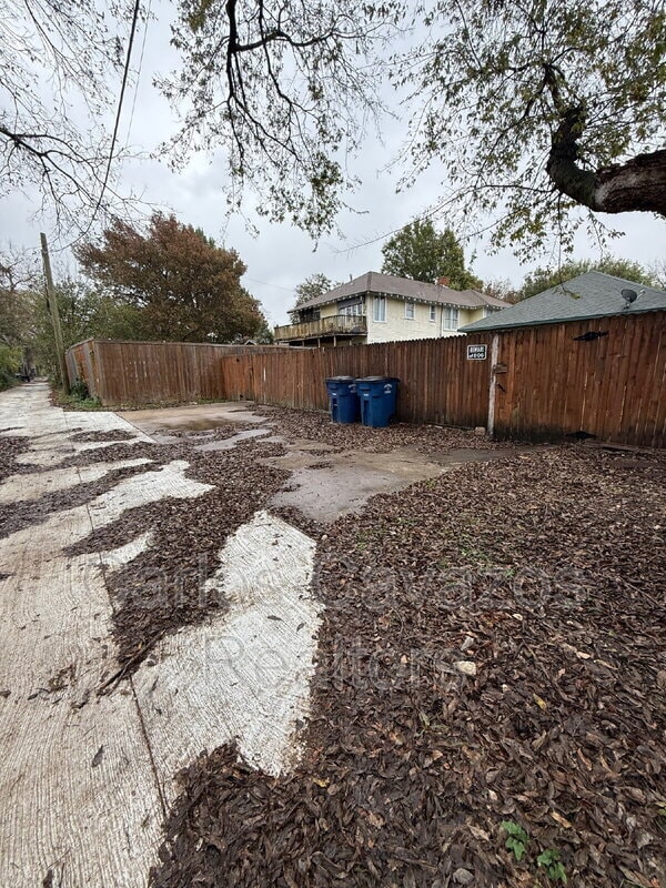 Building Photo - 5513 Victor St