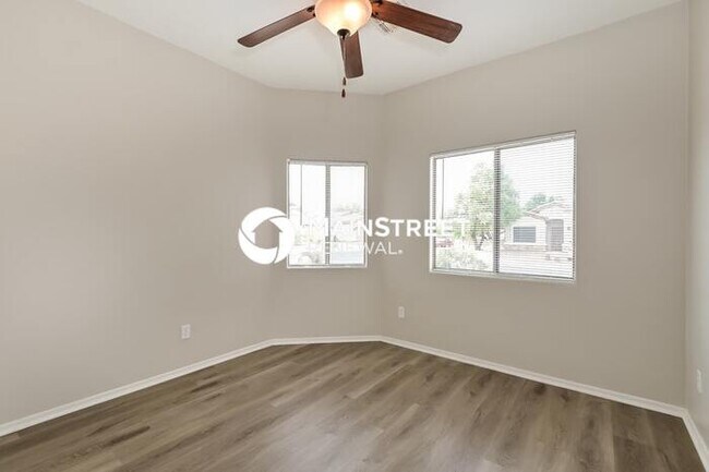 Building Photo - 4 Bedroom Pet-Friendly Home in Sahuarita, AZ with Main Street Renewal