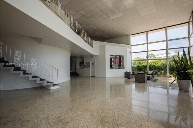 Building Photo - 6484 Indian Creek Dr