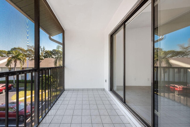 Building Photo - 3612 Alder Dr